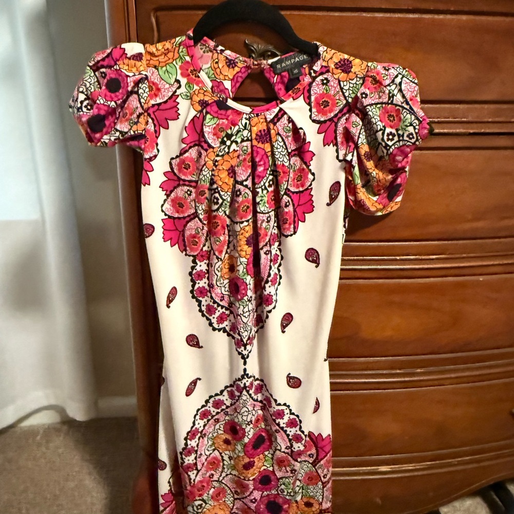 Floral Short Sleeve Dress open back
